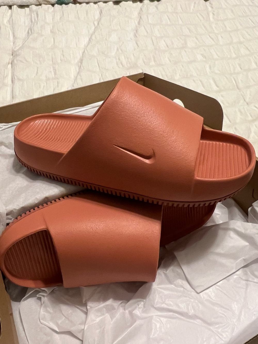 Nike Calm Slide in Terracotta - Picture 2 of 4